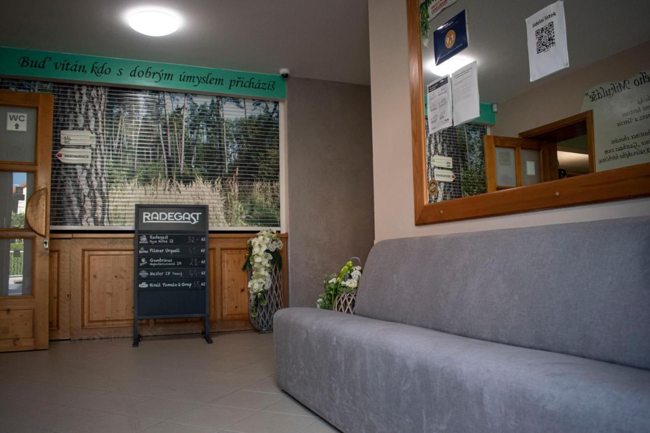 Hostinec A Penzion U Sv. Mikulase Hať Exterior foto